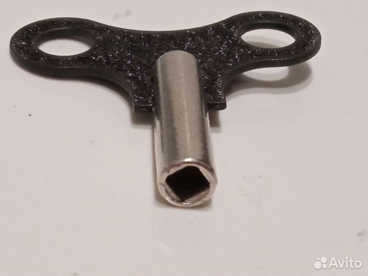 Ключ заводной к часам