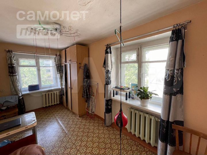 2-к. квартира, 43 м², 3/5 эт.