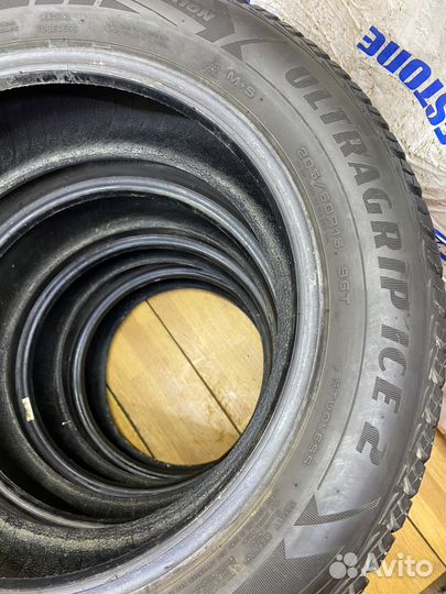 Goodyear UltraGrip Ice 2 205/60 R16 96T