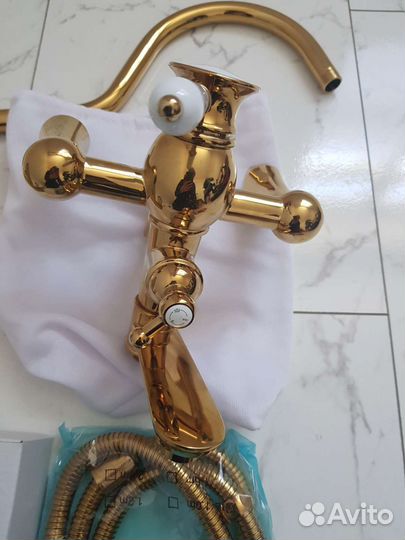 Смеситель с тропическим душем