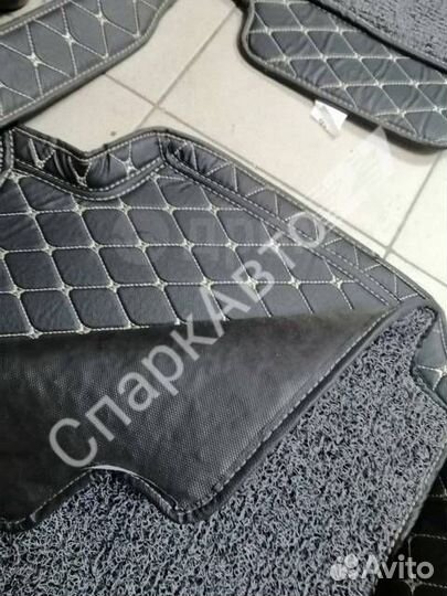 Коврики в салон 3D Toyota Crown 220 2017+ разные ц