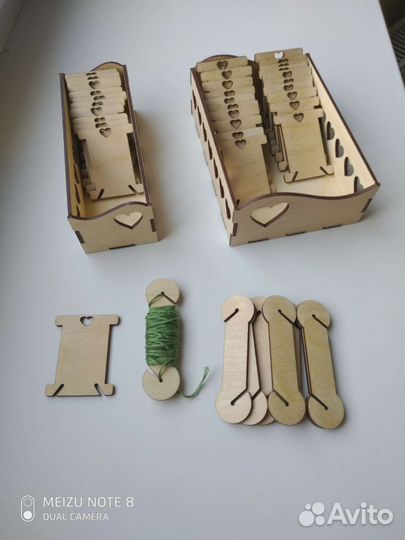 Бобинки для мулине, бобины и коробочки для мулине