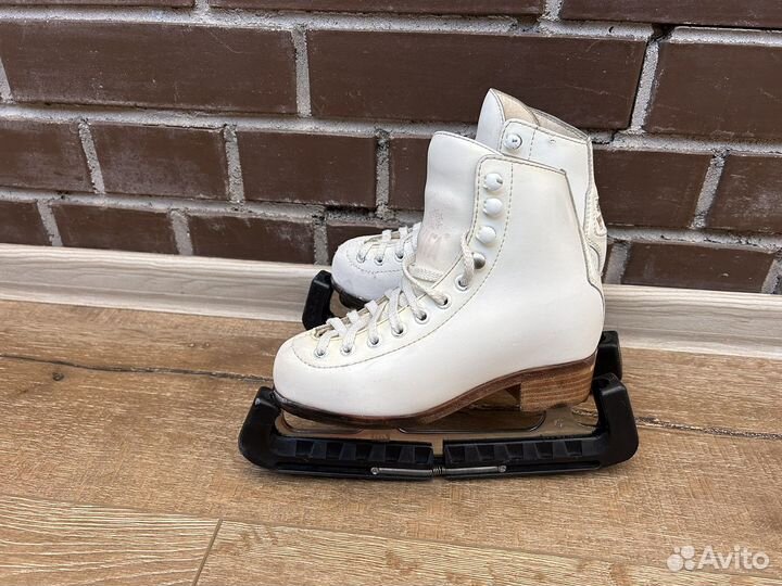Фигурные коньки wifa 30