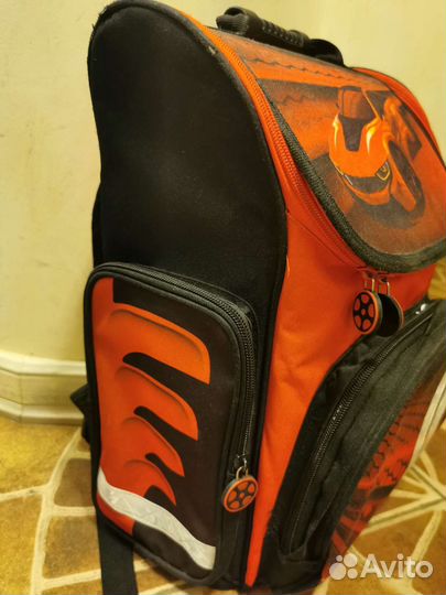 Ранец школьный для мальчика в отличном состоянии