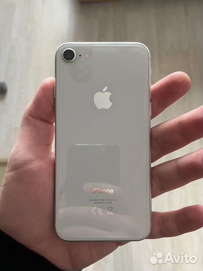 iPhone 8, 64 ГБ