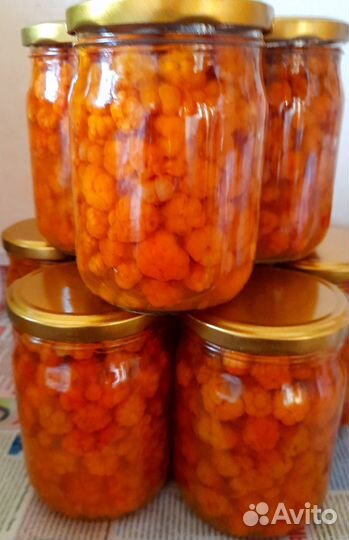 Морошка свежая, спелая