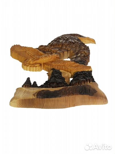 Резное панно из дерева 