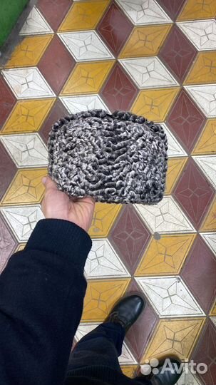 Шапки из каракуля кепки