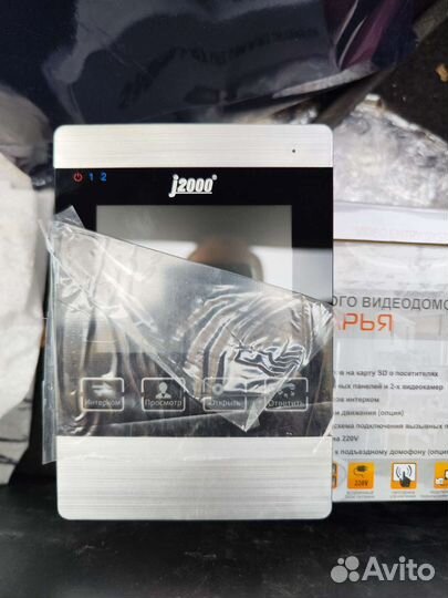 Видеодомофон новый