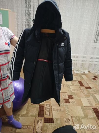 Куртка зимняя на мальчика, спортивные тапочки