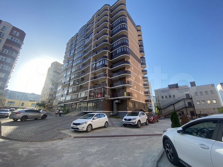 2-к. квартира, 83 м², 8/13 эт.