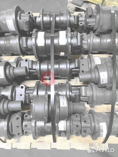 Каток поддерживающий Komatsu PC350-7 VKM4183V