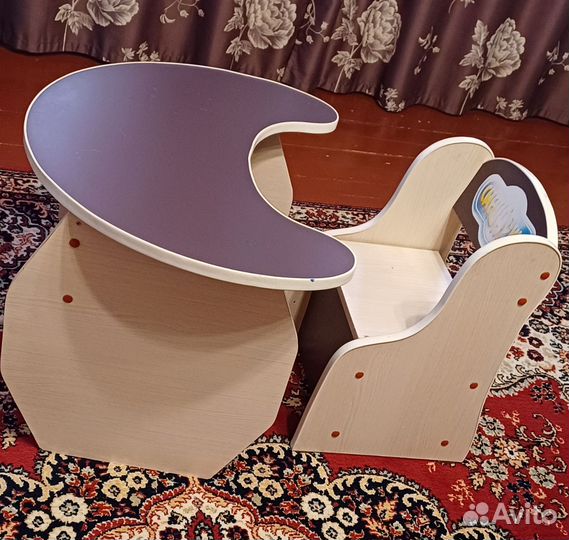 Детский стол и стул