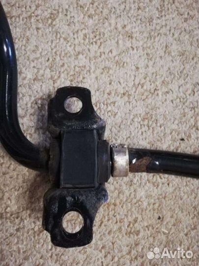 Стабилизатор передний