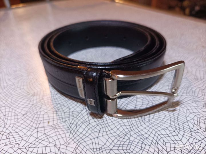 Кожаный ремень для брюк