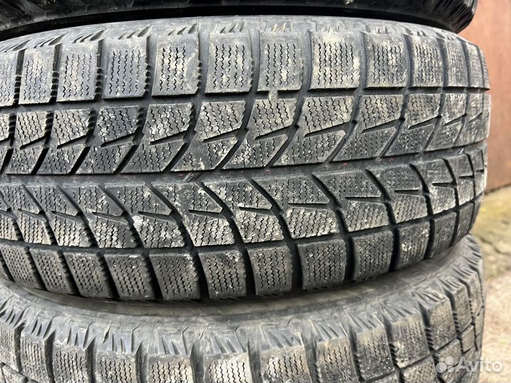 Bridgestone Blizzak WS-60 215/65 R15 96R