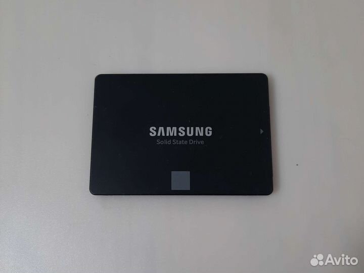 Жесткий диск SSD 250 гб Samsung 860 EVO