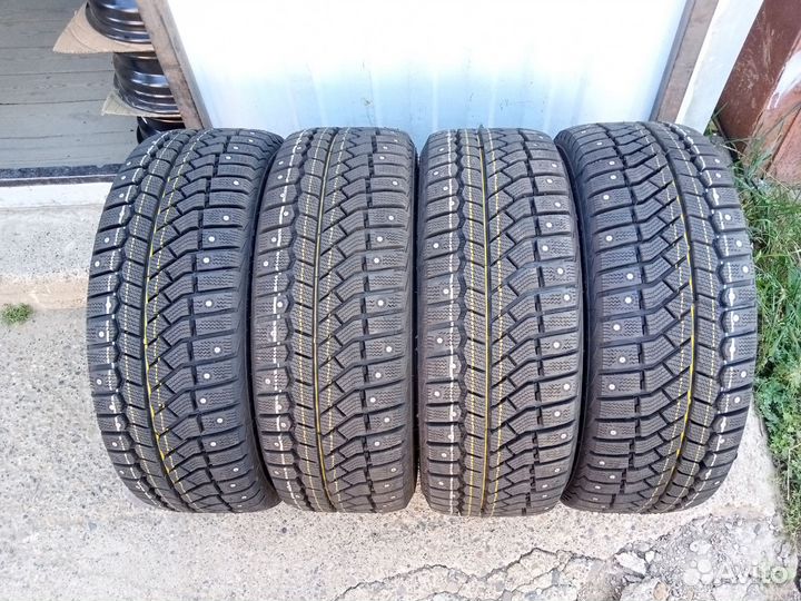 Viatti Brina Nordico V-522 215/50 R17