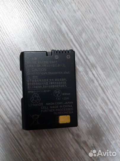 Nikon D3100 с объективом Nikon 18-55mm