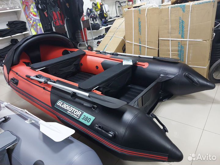 Лодка пвх Gladiator E 380 PRO