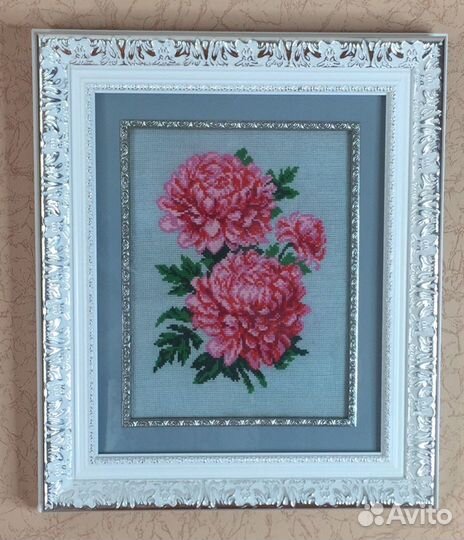 Картина. Вышивка крестом. Пионы