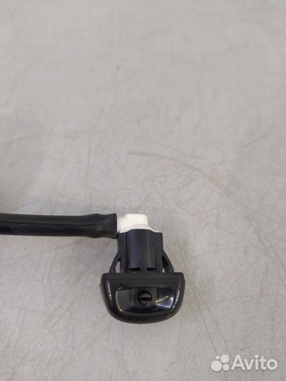 Форсунка омывателя крышки багажника Toyota Land