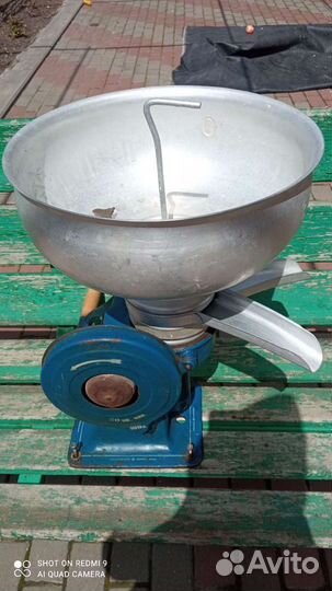 Сепаратор для молока ручной