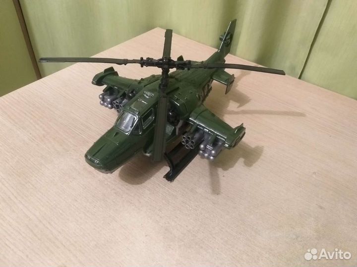 Модель вертолета