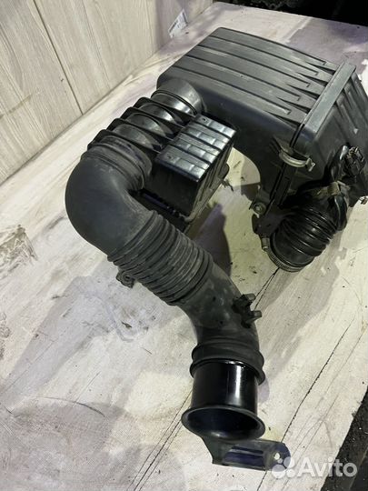 Suzuki liana корпус воздушного фильтра в сборе 1.6