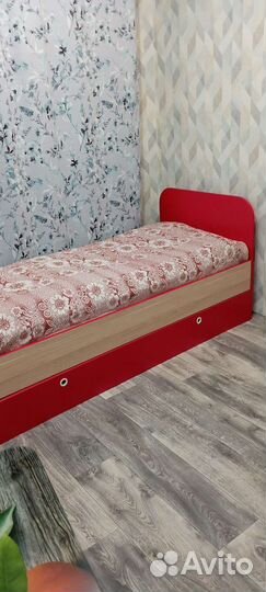 Кровать