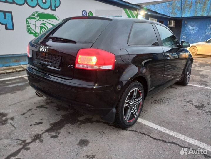 Механизм регулировки ремня безопасности Audi A3 8E