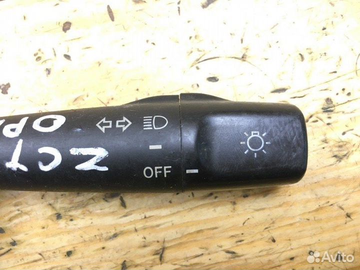 Блок подрулевых переключателей правый Toyota Opa