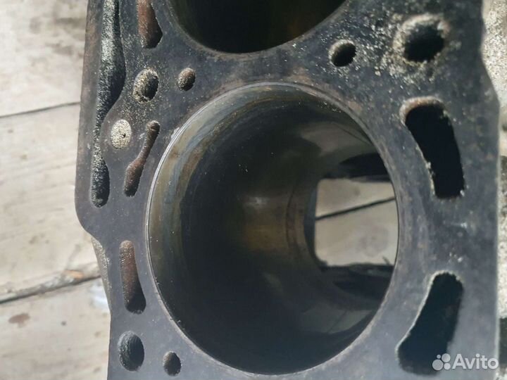 Мазда 626 двс 2.0