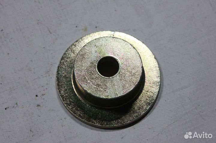 Опора переднего подрамника Mercedes Vito W638