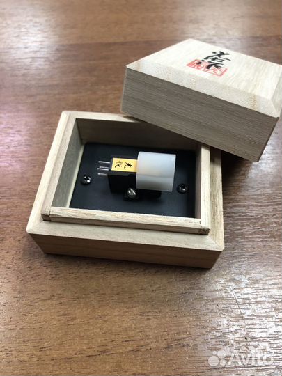 Звукосниматель Koetsu Black Goldline