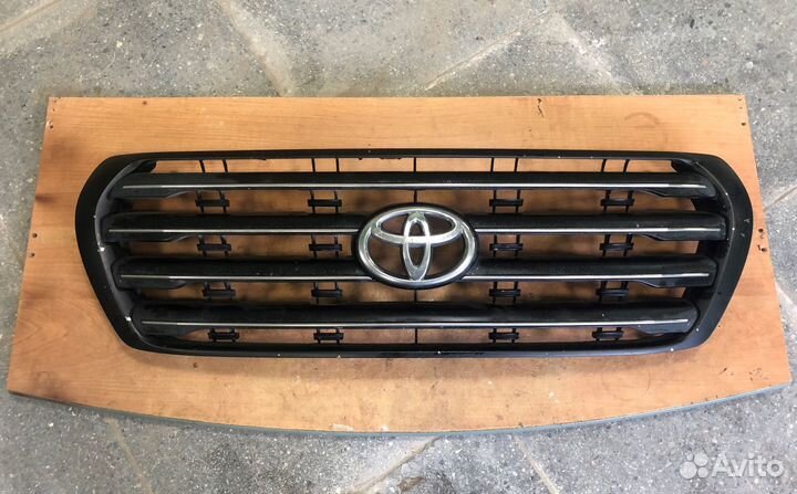 Решетка радиатора land cruiser 200