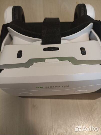 Виртуальные очки с джойстиком