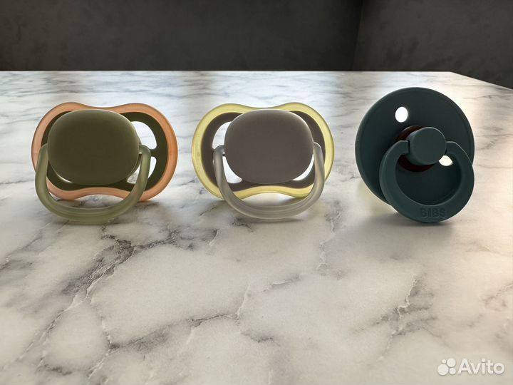 Соски avent и bibs 6-18 месяцев