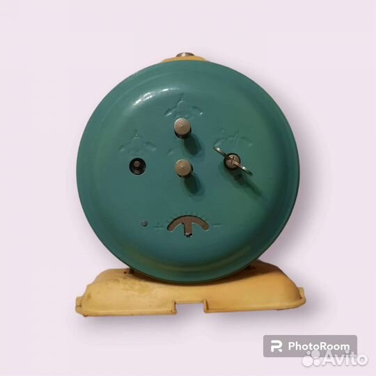 Часы будильник Янтарь СССР