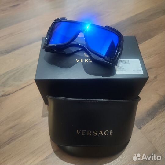 Солнцезащитные очки женские брендовые