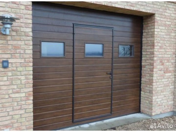 Ворота Гаражные Секционные С калиткой Alutech