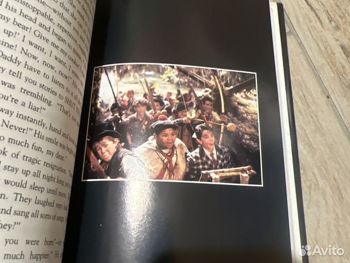 Крюк Терри Брукса, на Английском языке