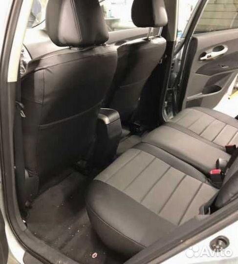 Автомобильные чехлы Toyota Auris l