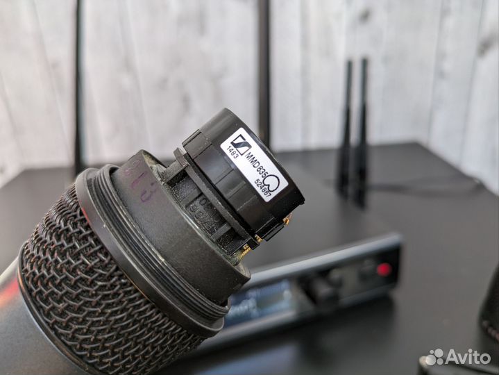 Радиомикрофон Sennheiser EW D1, голова 835