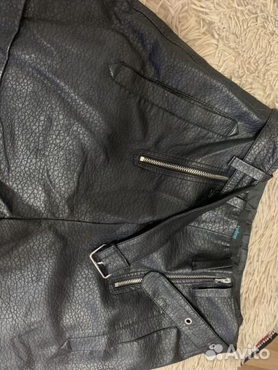 Кожаные шорты