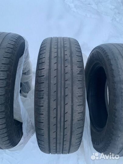 Goodyear EfficientGrip SUV 4x4 215/70 R16 100H