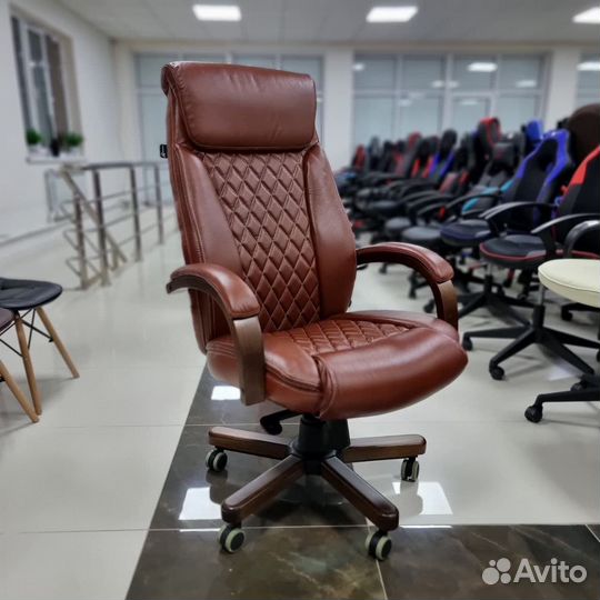 Кресло руководителя Т-9924 (цвета)