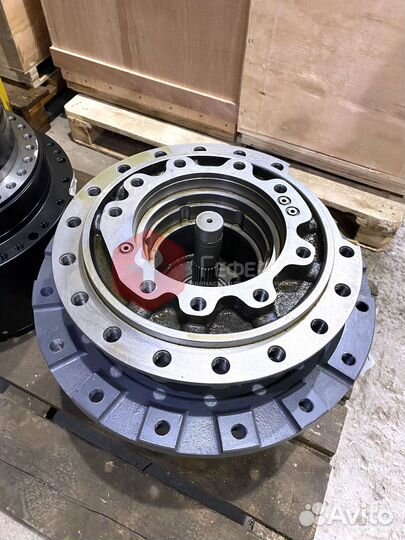 Бортовой редуктор хода Hitachi ZX210LC