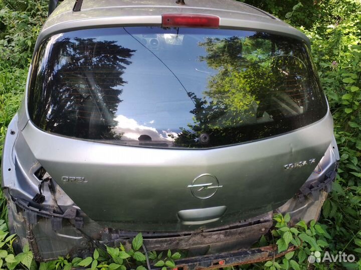 Крышка багажника Опель Корса Д 5