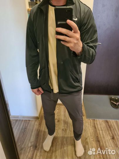 Спортивная куртка Nike(L)